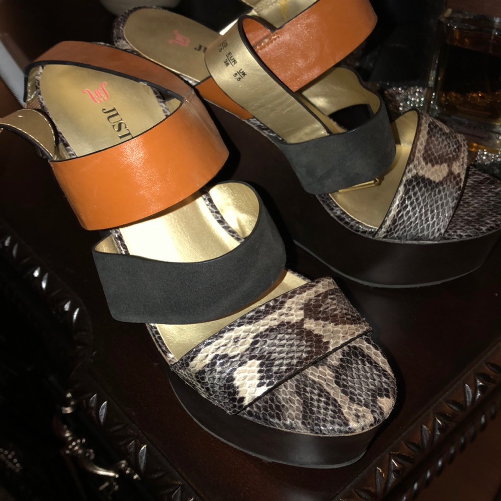 Cute Wedge